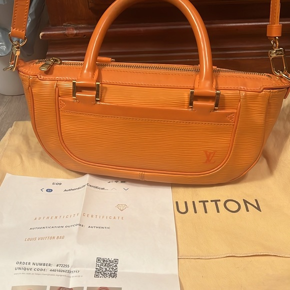 LV Two Way Bag with Certificate of Authenticity - Picture 2 of 10